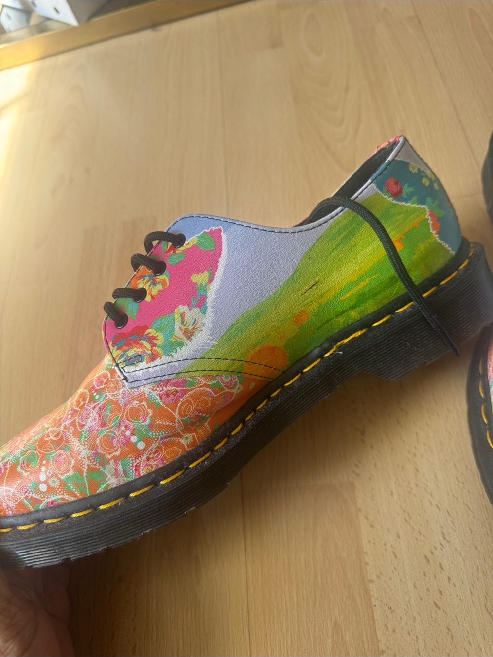 Dr. Martens DAZE SMITHS Shoes - Picture 2 of 8